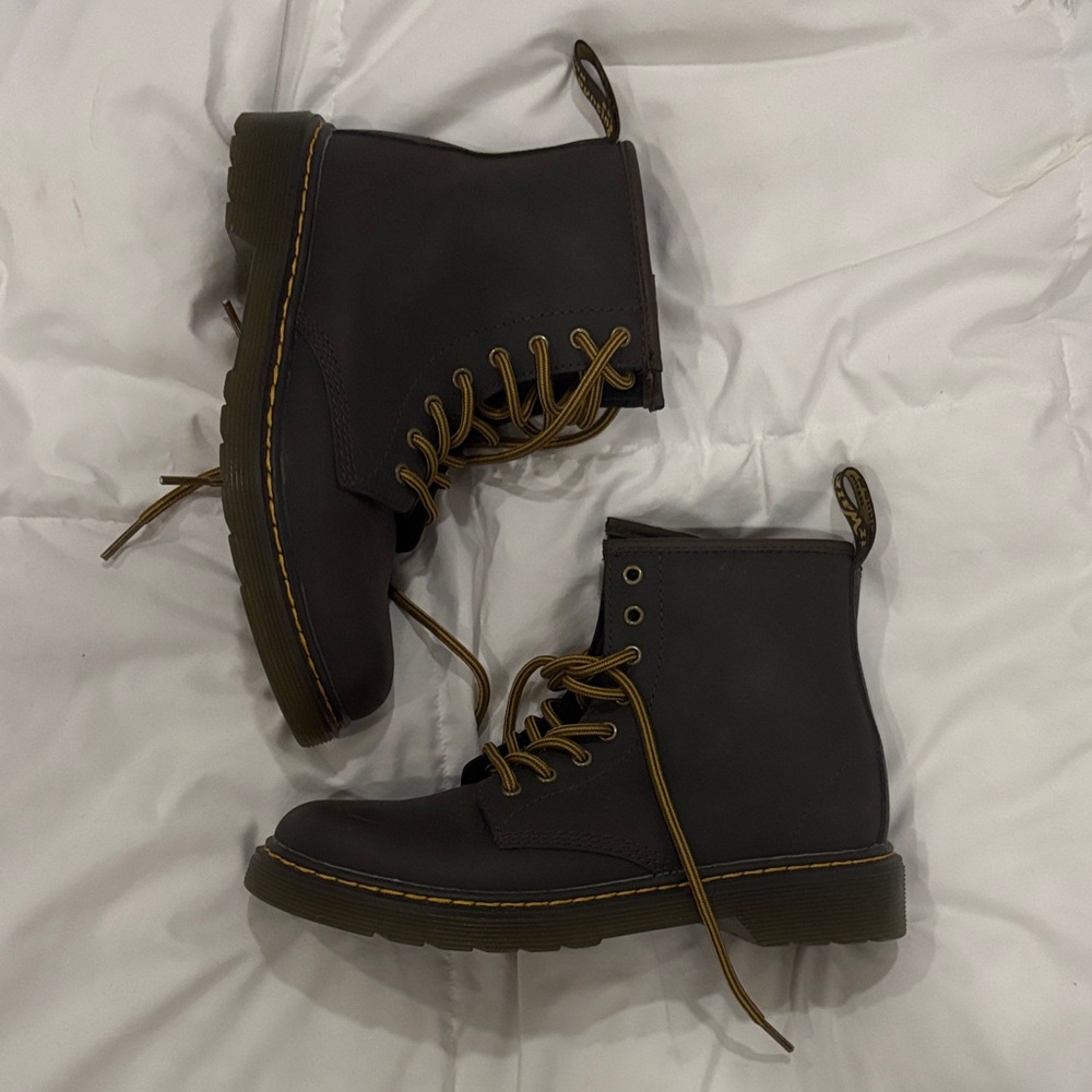 Dr.Martens “YOUTH 1460 WILDHORSE LEATHER LACE UP BOOTS”
